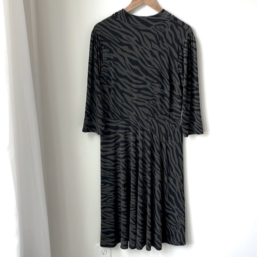 NWT Eloquii Elements Zebra Fit & Flare Dress Green Black Tie Back Jersey Size 14